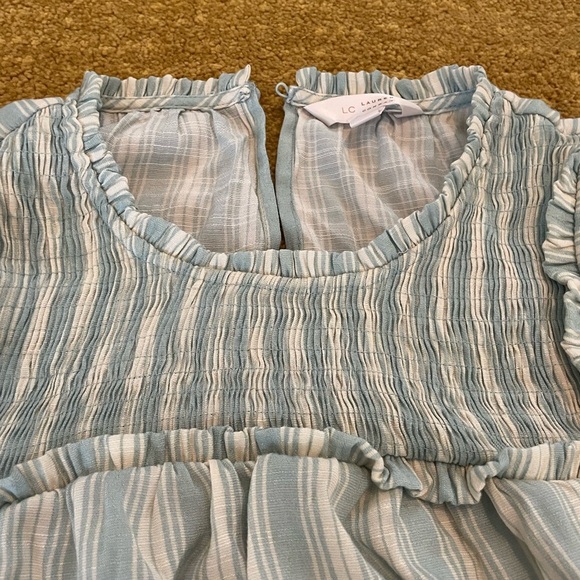 LC Lauren Conrad woman’s pastel ruffle sleeve crew neck top, blue and white (S) - Picture 2 of 5